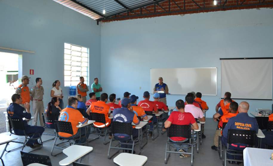 12ª CORPDEC - Posto de Bombeiros Cumunitário de Realeza ganha novos agentes.