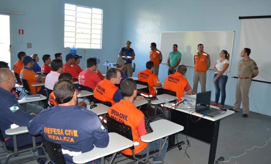 12ª CORPDEC - Posto de Bombeiros Cumunitário de Realeza ganha novos agentes.