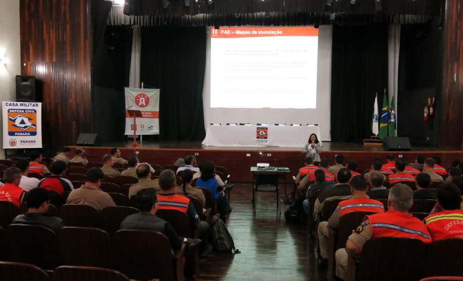 A Copel e a Defesa Civil Estadual realizam nesta terça e quarta-feira (10 e 11), no Centro de Capacitação de Faxinal do Céu, em Pinhão, um workshop sobre ações emergenciais e segurança de barragens. São oito horas de programação com o objetivo de alinhar informações entre empresas e órgãos relacionados ao setor.