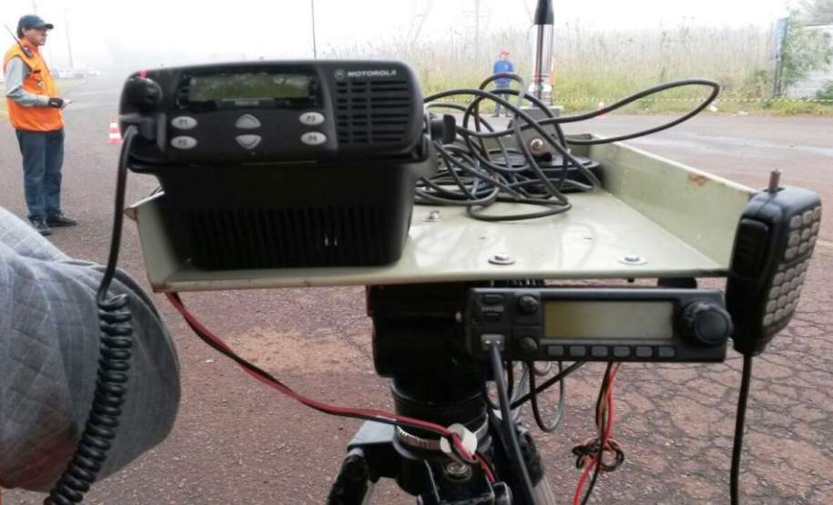 Repetidora e estação no local do sinistro