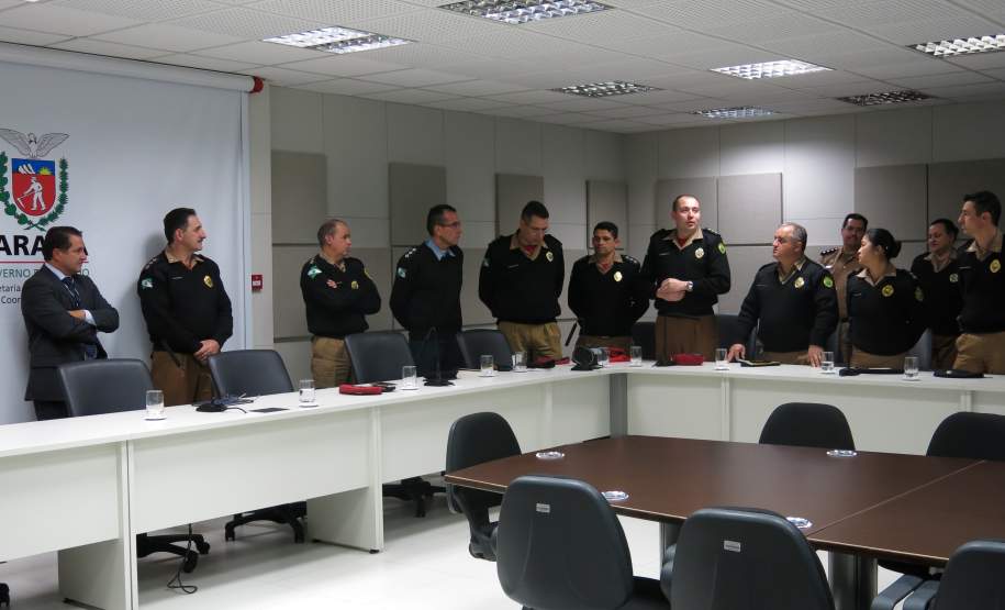 Na tarde da última quarta-feira (15/06) o Coordenador Executivo de Proteção e Defesa Civil, Ten.-Cel. Edemilson de Barros, ministrou uma palestra sobre a metodologia de Defesa Civil para os militares do Curso de Aperfeiçoamento de Oficiais (CAO) da Polícia Militar do Paraná.