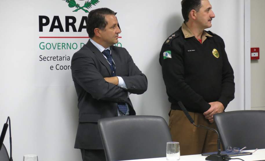 Na tarde da última quarta-feira (15/06) o Coordenador Executivo de Proteção e Defesa Civil, Ten.-Cel. Edemilson de Barros, ministrou uma palestra sobre a metodologia de Defesa Civil para os militares do Curso de Aperfeiçoamento de Oficiais (CAO) da Polícia Militar do Paraná.