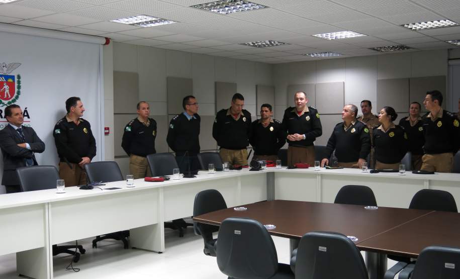 Na tarde da última quarta-feira (15/06) o Coordenador Executivo de Proteção e Defesa Civil, Ten.-Cel. Edemilson de Barros, ministrou uma palestra sobre a metodologia de Defesa Civil para os militares do Curso de Aperfeiçoamento de Oficiais (CAO) da Polícia Militar do Paraná.