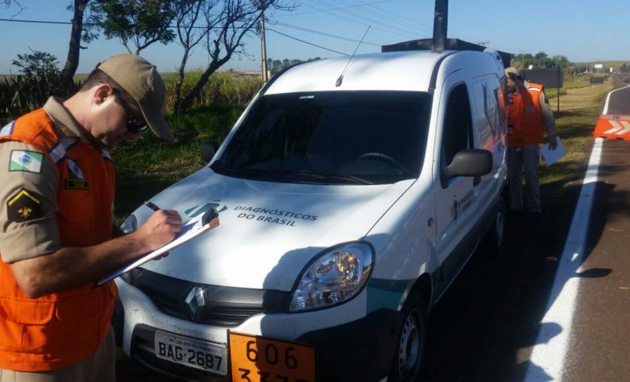 3ª Coordenadoria Regional de Proteção e Defesa Civil e Polícia Rodoviária Federal realizam fiscalização Produtos Perigosos em Cornélio Procópio-PR. No dia 16 de junho de 2016 a 3ª Coordenadoria Regional de Proteção e Defesa Civil realizou Fiscalização de Produtos Perigosos no Posto da Polícia Rodoviária Federal, Km 83 da Rodovia BR 369, no município de Cornélio Procópio.