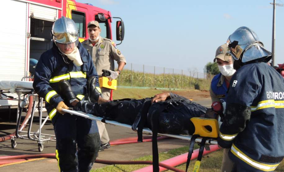 Foi realizado na tarde da última quinta-feira(23), o 1º Simulado de Atendimento Emergencial do Plano de Auxílio Mútuo(PAM), da região Metropolitana de Maringá. O evento aconteceu no pátio de inflamáveis da empresa, BS Bios ­Energia Renovável, na cidade de Marialva, onde simulou um incêndio seguido de explosão, ocasionando 15 vítimas.
