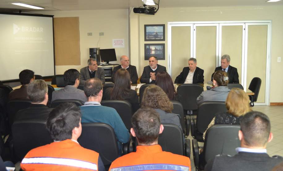 A Secretaria de Estado do Meio Ambiente e Recursos Hídricos e o Instituto de Terras, Cartografia e Geociências (ITCG) receberam nesta segunda-feira (27) os mapeamentos, feitos por radar de máxima precisão, das áreas do Litoral do Paraná sujeitas a desastres.