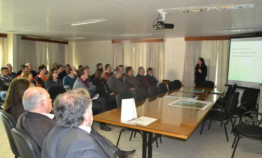 A Secretaria de Estado do Meio Ambiente e Recursos Hídricos e o Instituto de Terras, Cartografia e Geociências (ITCG) receberam nesta segunda-feira (27) os mapeamentos, feitos por radar de máxima precisão, das áreas do Litoral do Paraná sujeitas a desastres.