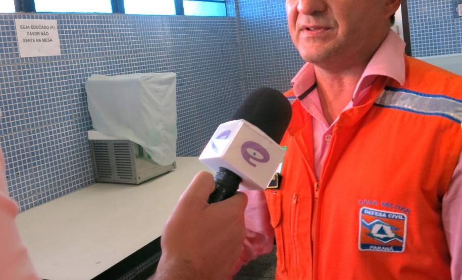 Na tarde da última terça-feira, a Coordenadoria Estadual de Proteção e Defesa Civil e a 1ª Coordenadoria Regional de Proteção e Defesa Civil (CORPDEC), através do Programa Brigadas Escolares, realizaram treinamento do Plano de Abandono no Colégio Estadual Professor Teobaldo Leonardo Kletemberg, no Sítio Cercado, em Curitiba