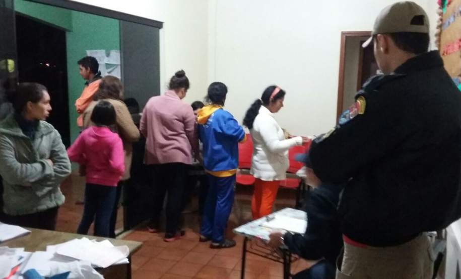 DEFESA CIVIL ESTADUAL ENVIA AUXÍLIO A MUNICÍPIO ATINGIDO POR FORTE CHUVA DE GRANIZO Um dos municípios mais afetados durante as chuvas de granizo desta terça-feira (12) foi Salto do Lontra, que teve danos e prejuízos extensivos em todo o município, afetando tanto os moradores quanto a administração pública local