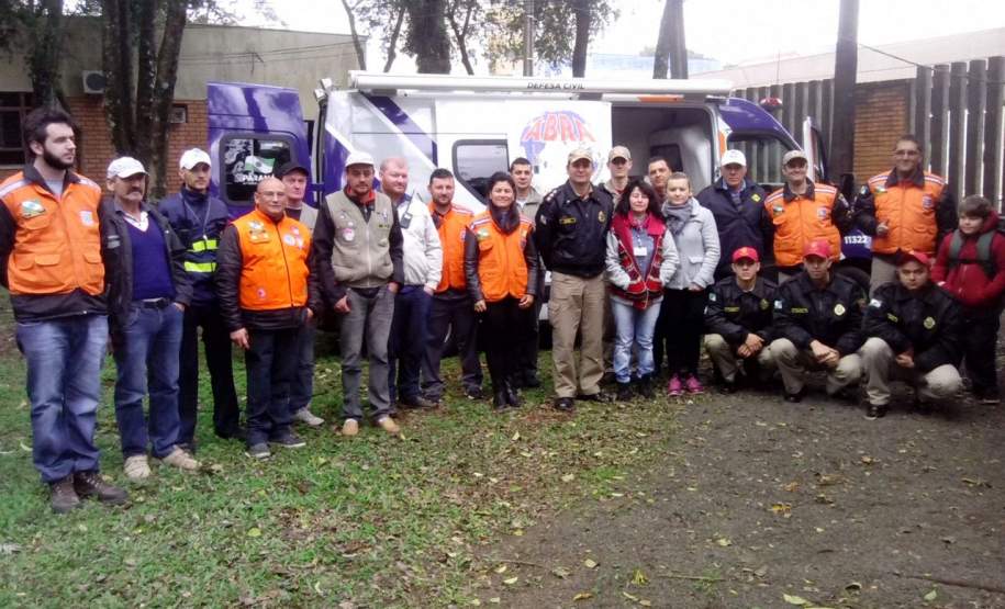 12ª CORPDEC REALIZA SIMULADO DA REDE ESTADUAL DE EMERGÊNCIA DE RADIOAMADORES EM FRANCISCO BELTRÃO. Na manhã de sábado dia 16 de julho de 2016, militares do 3º SGBI - Subgrupamento de Bombeiros Independente participaram do simulado da Rede Estadual de Emergência de Radioamadores (REER) previsto para primeiro semestre de 2016.