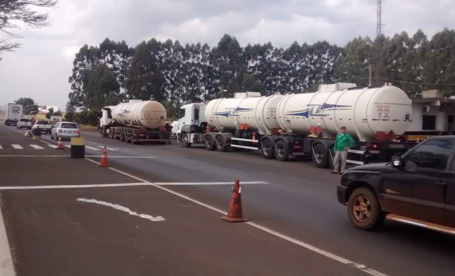 3ª Coordenadoria Regional de Proteção e Defesa Civil realiza Fiscalização Produtos Perigosos no Posto da Polícia Rodoviária Estadual Rolândia-PR Na última quarta-feira (21/07) a 3ª Coordenadoria Regional de Proteção e Defesa Civil (3ª CORPDEC) realizou Fiscalização de Produtos Perigosos no Posto da Polícia Rodoviária Estadual de Rolândia-PR, Rod. PR 986, km 9.