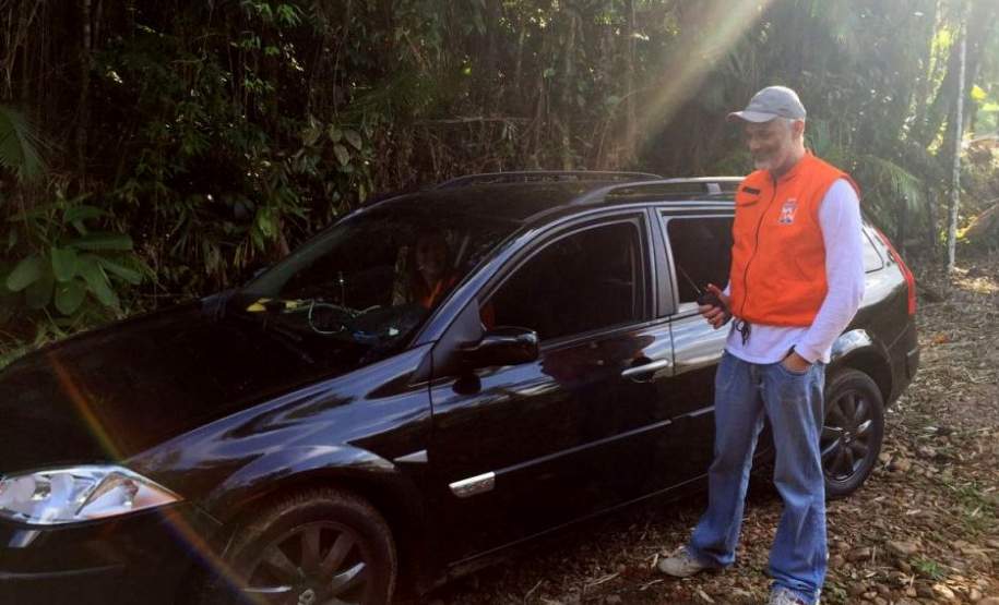 No último sábado (23/07) o Corpo de Bombeiros, em atividade de Defesa Civil, juntamente com a equipe da Rede Estadual de Emergência de Radioamadores (REER) da 8ª Coordenadoria Regional de Proteção e Defesa Civil – participou de simulado de radiocomunicação na comunidade de Capituva, Município de Morretes, no litoral do Paraná. A localidade é área vulnerável a queda de barreiras, além de já ter sido atingida por enxurradas e corridas de massa em 27 de dezembro de 2015.