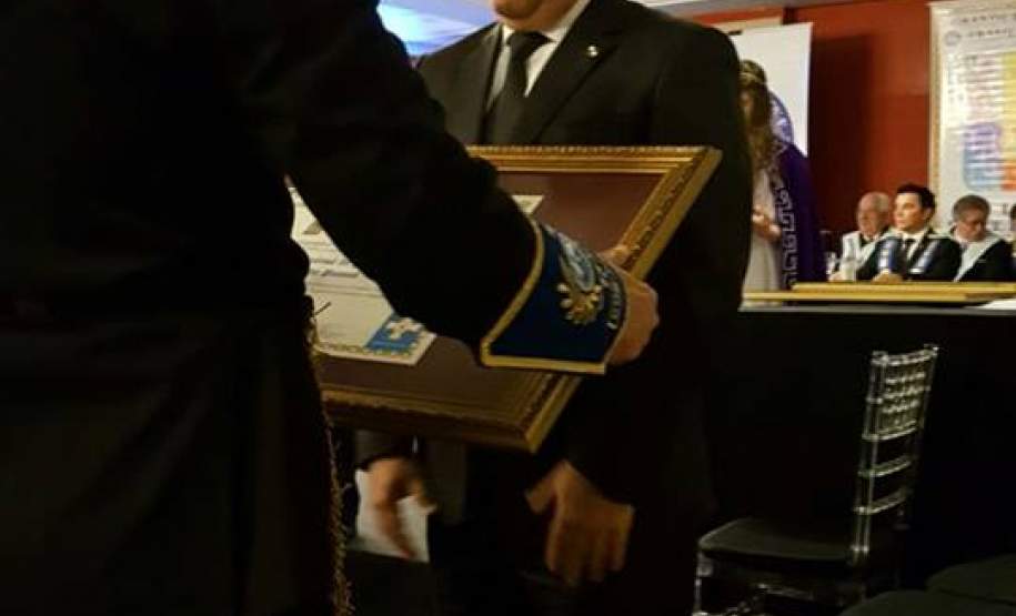 DEFESA CIVIL DO PARANÁ RECEBE HOMENAGEM DA MAÇONARIA DEFESA CIVIL DO PARANÁ RECEBE HOMENAGEM DA MAÇONARIA