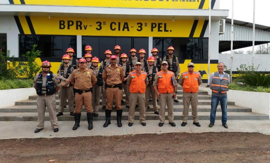 15ª Coordenadoria Regional de Proteção e Defesa Civil realiza Fiscalização Rodoviária de Produtos Perigosos na Rodovia BR – 323, município de IPORÃ - PR A 15ª Coordenadoria Regional de Proteção e Defesa Civil – 6º Subgrupamento de Bombeiros Independente realizou no dia 18 de Agosto de 2016, fiscalização ao transporte rodoviário de produtos perigosos na Rodovia Br 323, Km 346, município de Iporã, Posto do BPRv, conforme cronograma anual de Fiscalização de Produtos Perigosos.