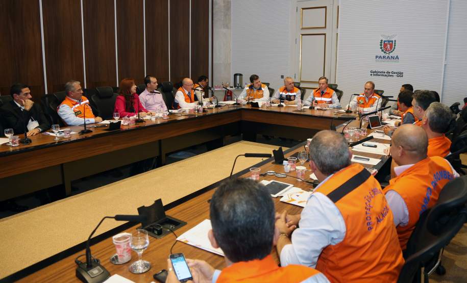 Conselho de Proteção e Defesa Civil quer alteração na legislação do setor Reunião do Conselho Nacional de Proteção e Defesa Civil, no Palácio Iguaçu, em Curitiba, com a participação do secretário nacional Renato Ramlow.Curitiba, 13/10/2016.Foto: Orlando Kissner/ANPr
