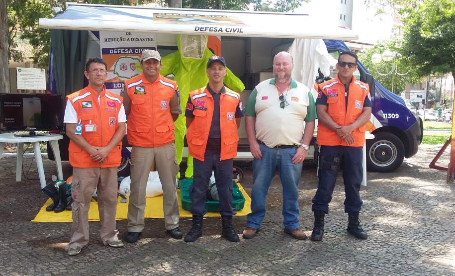 Semana Nacional de Redução de Desastres em Londrina-Pr. Semana Nacional de Redução de Desastres em Londrina-Pr.