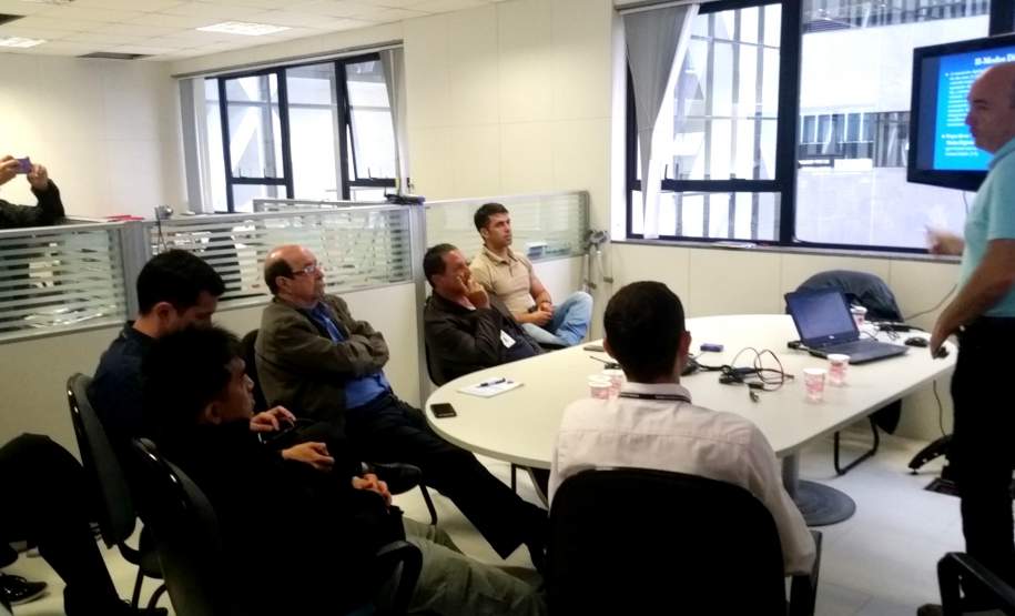 Rede Estadual de Emergência de Radioamadores apresenta Software de comunicação em desastres para Coordenadoria Estadual de Proteção e Defesa Civil. Rede Estadual de Emergência de Radioamadores apresenta Software de comunicação em desastres para Coordenadoria Estadual de Proteção e Defesa Civil.