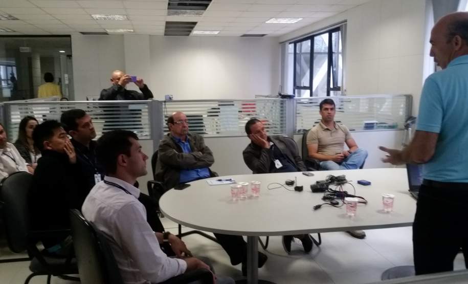 Rede Estadual de Emergência de Radioamadores apresenta Software de comunicação em desastres para Coordenadoria Estadual de Proteção e Defesa Civil. Rede Estadual de Emergência de Radioamadores apresenta Software de comunicação em desastres para Coordenadoria Estadual de Proteção e Defesa Civil.
