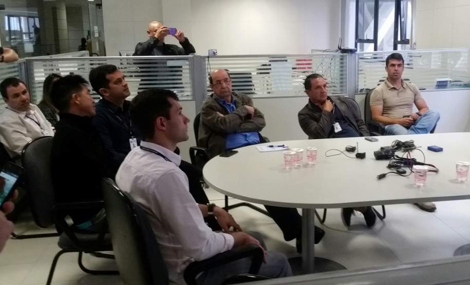 Rede Estadual de Emergência de Radioamadores apresenta Software de comunicação em desastres para Coordenadoria Estadual de Proteção e Defesa Civil. Rede Estadual de Emergência de Radioamadores apresenta Software de comunicação em desastres para Coordenadoria Estadual de Proteção e Defesa Civil.