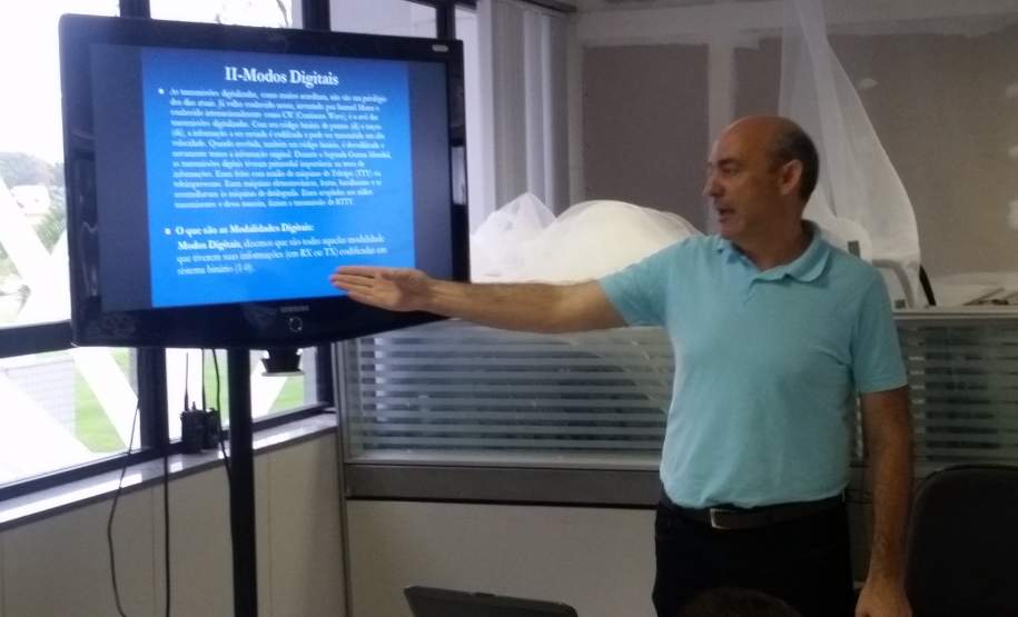 Rede Estadual de Emergência de Radioamadores apresenta Software de comunicação em desastres para Coordenadoria Estadual de Proteção e Defesa Civil. Rede Estadual de Emergência de Radioamadores apresenta Software de comunicação em desastres para Coordenadoria Estadual de Proteção e Defesa Civil.