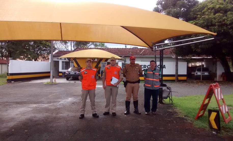 Fiscalização Produtos Perigosos Posto PRv Londrina-Pr. Fiscalização Produtos Perigosos Posto PRv Londrina-Pr.