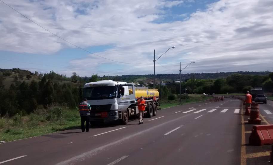 Fiscalização Produtos Perigosos Posto PRv Londrina-Pr. Fiscalização Produtos Perigosos Posto PRv Londrina-Pr.
