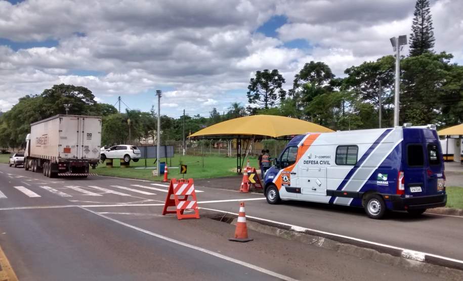 Fiscalização Produtos Perigosos Posto PRv Londrina-Pr. Fiscalização Produtos Perigosos Posto PRv Londrina-Pr.
