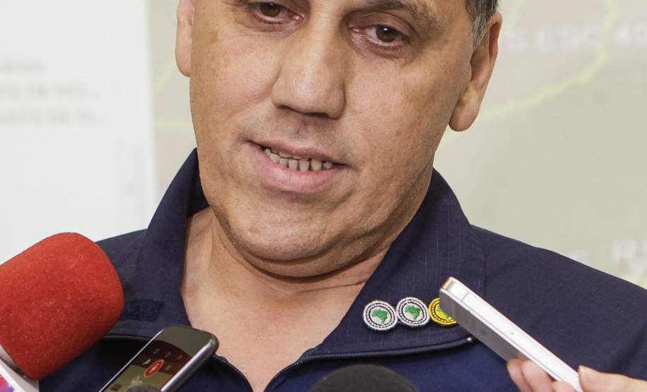 Operação de fiscalização de produtos perigosos é feita em cinco estados Os estados do Paraná, Santa Catarina, Rio Grande do Sul, Mato Grosso do Sul e São Paulo promoveram nesta quinta-feira (10), de forma simultânea, uma operação de abordagem e fiscalização dos veículos que transportam produtos perigosos