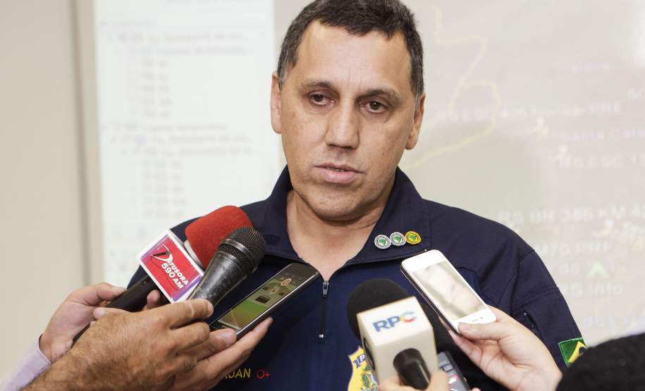 Operação de fiscalização de produtos perigosos é feita em cinco estados Os estados do Paraná, Santa Catarina, Rio Grande do Sul, Mato Grosso do Sul e São Paulo promoveram nesta quinta-feira (10), de forma simultânea, uma operação de abordagem e fiscalização dos veículos que transportam produtos perigosos