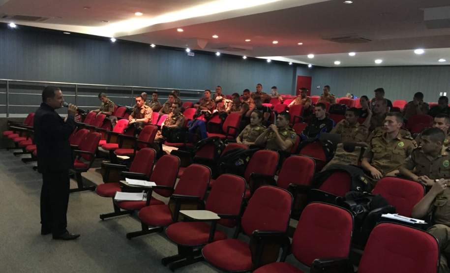 CADETES DO CORPO DE BOMBEIROS RECEBEM PALESTRA SOBRE O SISTEMA INFORMATIZADO DE DEFESA CIVIL. CADETES DO CORPO DE BOMBEIROS RECEBEM PALESTRA SOBRE O SISTEMA INFORMATIZADO DE DEFESA CIVIL.