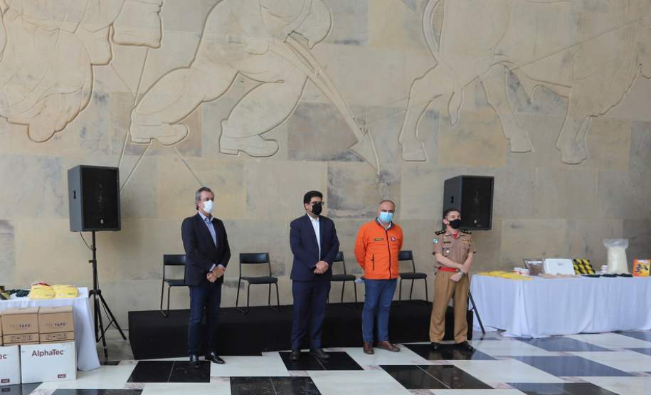 Entrega de Materiais