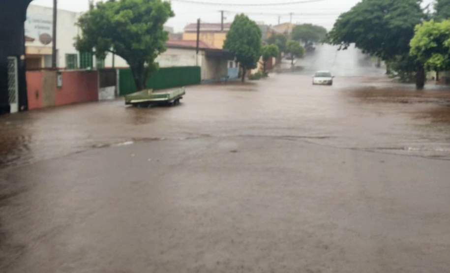Maio teve chuvas desproporcionais em diversas regiões do Estado, aponta Simepar