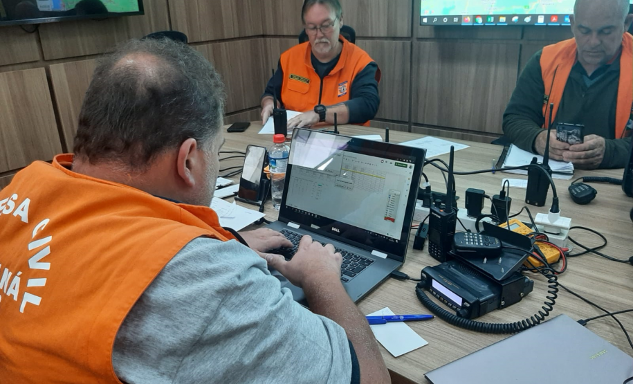 REER realiza simulado geral no dia nacional do radioamador