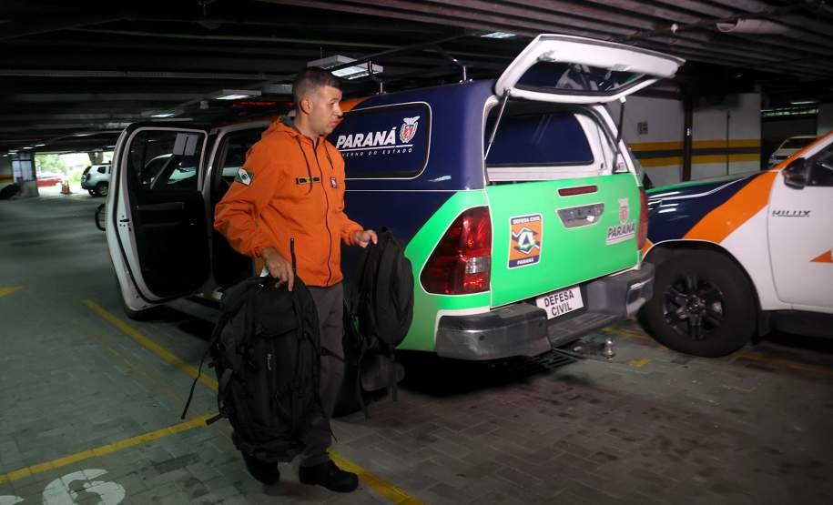 Defesa Civil do Paraná parte para o litoral de São Paulo para auxiliar municípios afetados pelas chuvas