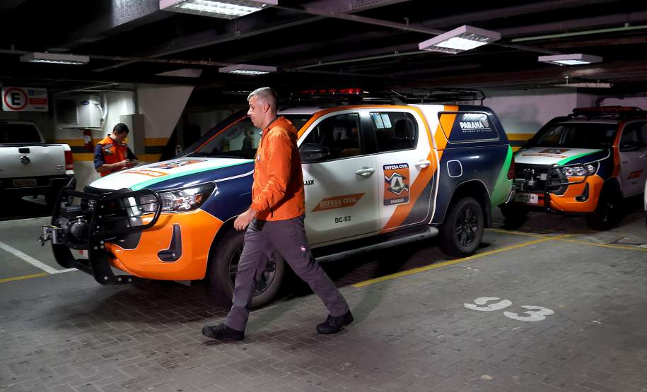 Defesa Civil do Paraná parte para o litoral de São Paulo para auxiliar municípios afetados pelas chuvas