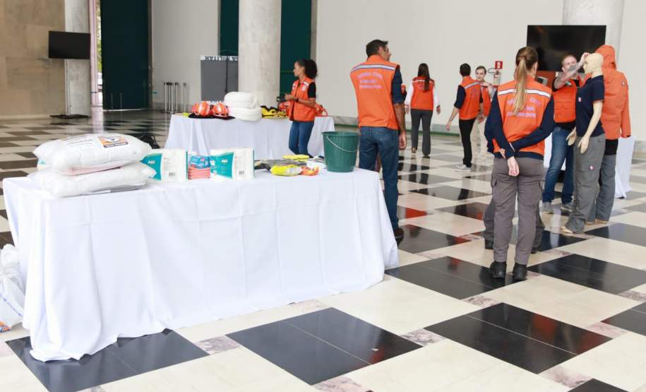 Exposição no Palácio Iguaçu comemorou 50 anos da Defesa Civil do Paraná