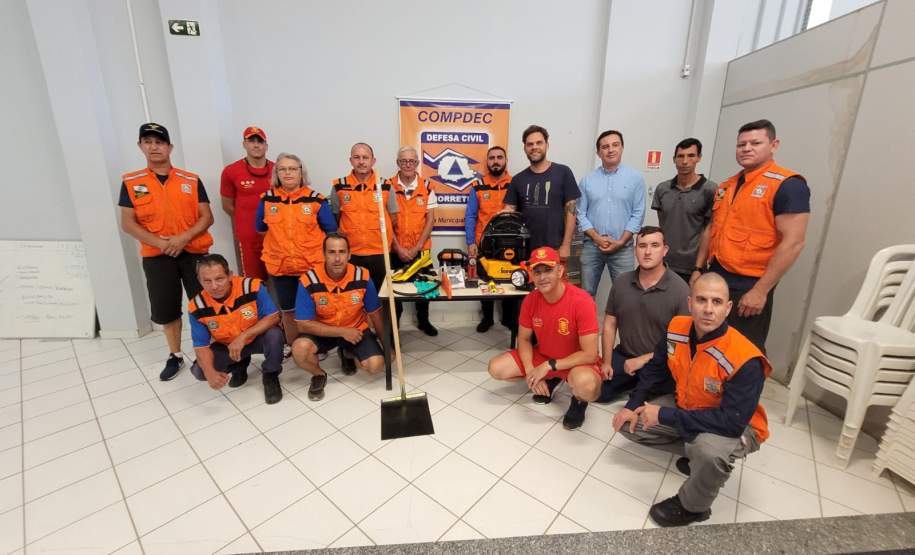 entrega de materiais em Morretes