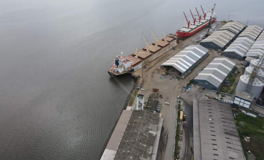 Exercício no Porto de Antonina simula atendimento de emergência com produto tóxico