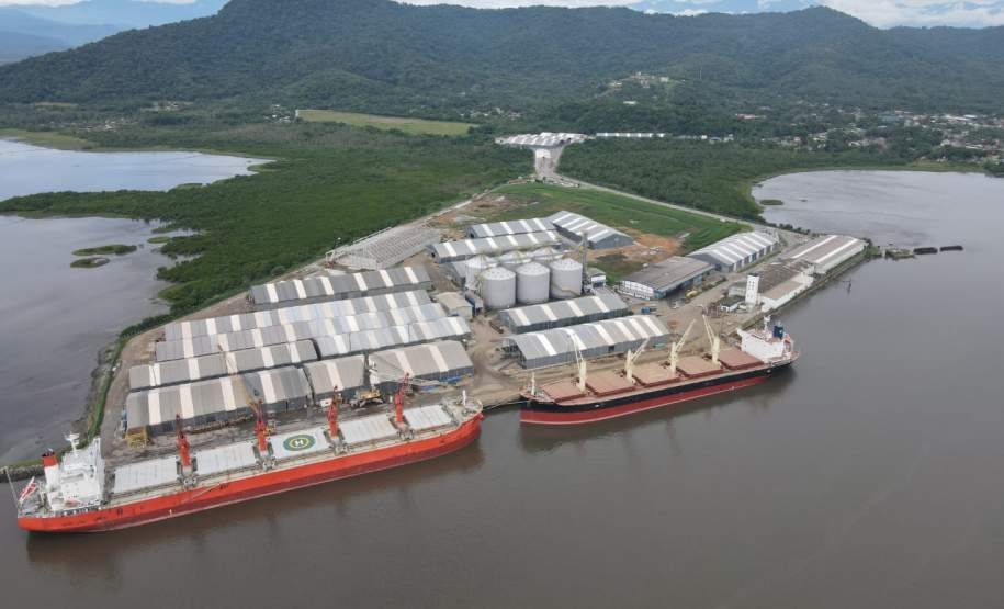 Exercício no Porto de Antonina simula atendimento de emergência com produto tóxico