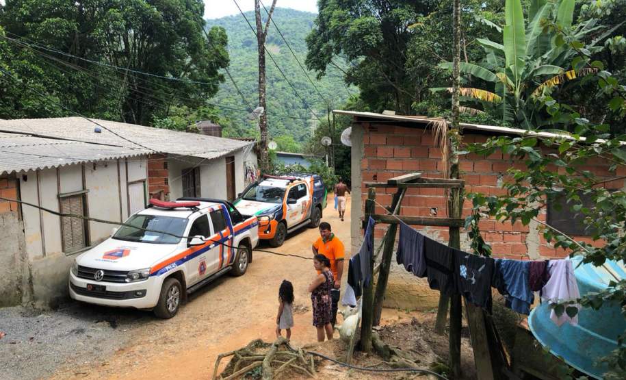 Após ajudar municípios atingidos pelas chuvas, técnicos do Paraná relatam trabalho em São Paulo