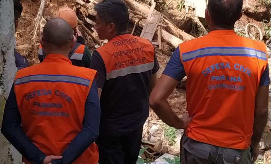 Após ajudar municípios atingidos pelas chuvas, técnicos do Paraná relatam trabalho em São Paulo