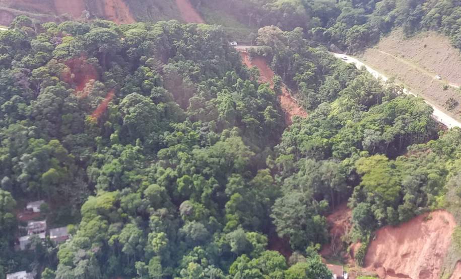Após ajudar municípios atingidos pelas chuvas, técnicos do Paraná relatam trabalho em São Paulo