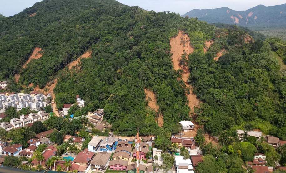 Após ajudar municípios atingidos pelas chuvas, técnicos do Paraná relatam trabalho em São Paulo