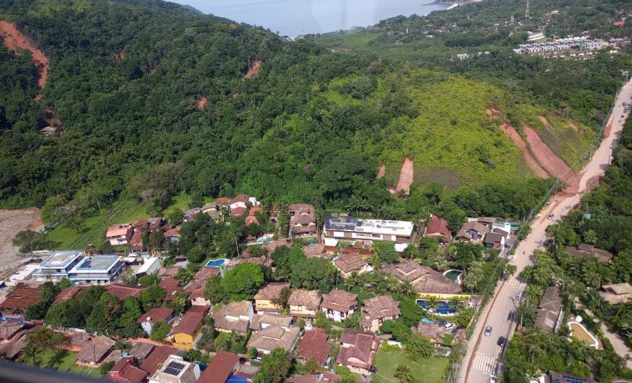 Após ajudar municípios atingidos pelas chuvas, técnicos do Paraná relatam trabalho em São Paulo