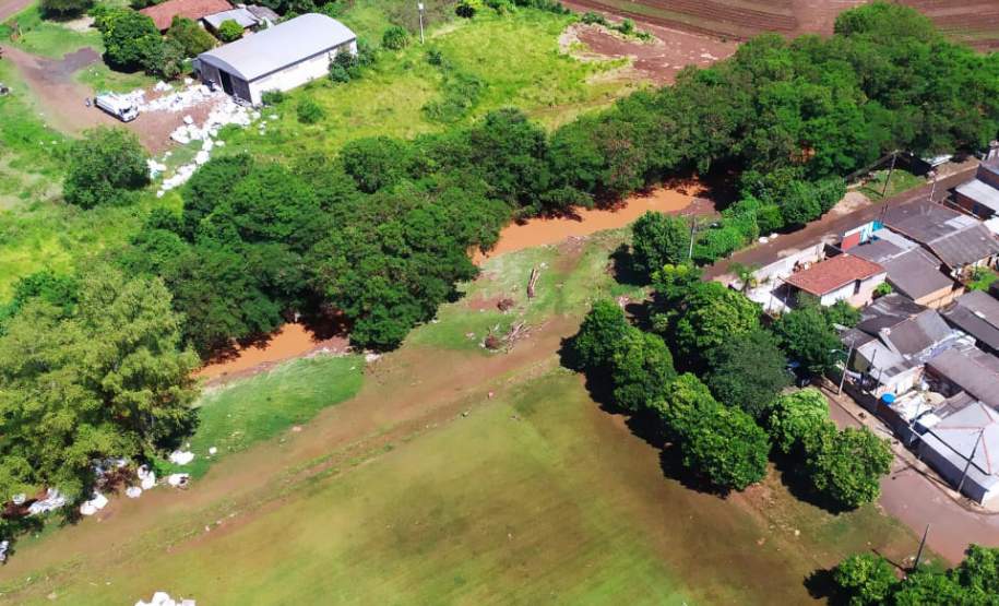 Defesa Civil monta força-tarefa para ajudar Bandeirantes; 270 famílias são afetadas