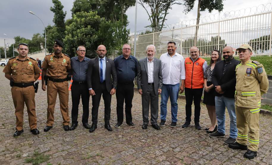 Piana entrega equipamentos para Bombeiros e "kits de resposta" a eventos climáticos para cidades