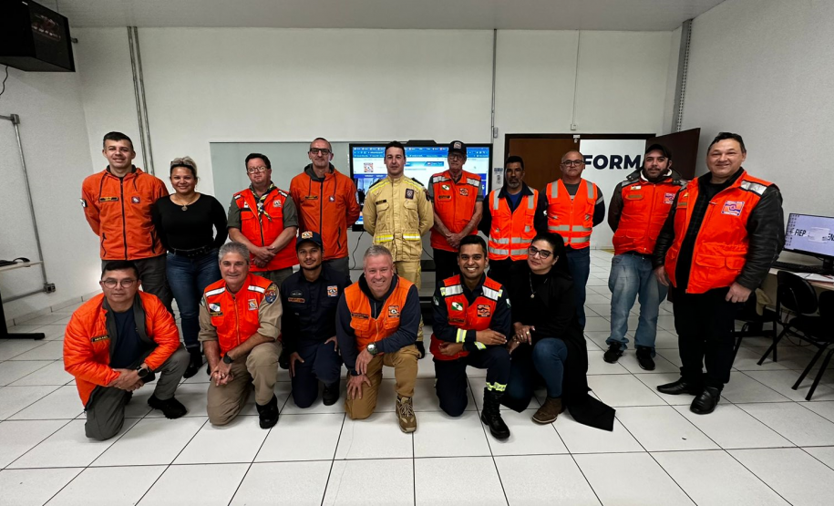 Coordenadores de Defesa Civil dos Campos Gerais recebem treinamento