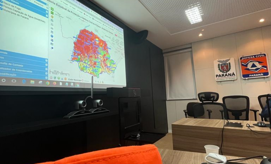 Visita dos militares do Corpo de Bombeiros Militar de Minas Gerais