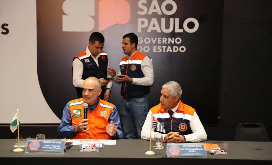 Gestores de Defesa Civil discutem prevenção de desastres e apoio à população