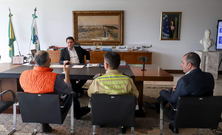 Governador anuncia medidas para apoiar cidades e empresas atingidas pelas chuvas